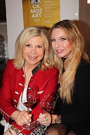 Marianne Hartl, Sabine Piller beim Römmerts Wine Tasting im „Lump, Stein & Küchenmeister – Die Weinbar im Alten Hof“ am 7. März 2019 {©Foto:Martin Schmitz)